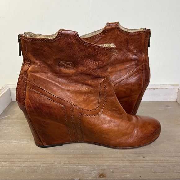 Frye Carson Hidden Wedge 8.5M Cognac Brown Leather Zip Back Western Fall Boots - Picture 9 of 12